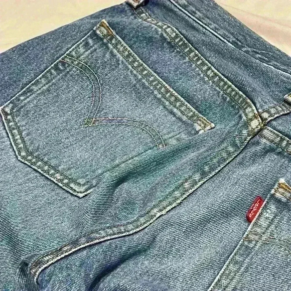 Levi 501’s customized and tapered classic button  fly distressed jean size 26 - Picture 8 of 13